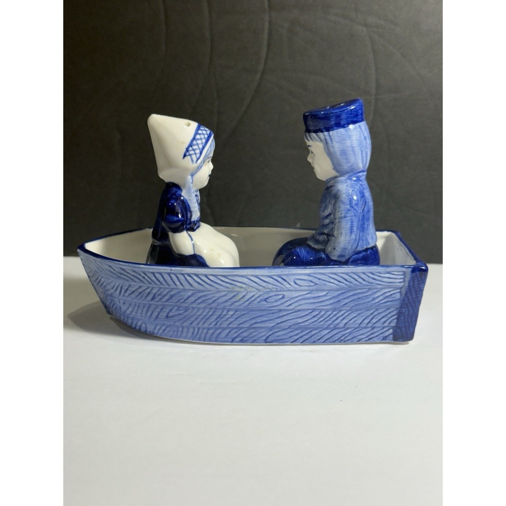 Vintage~Delft Blue~Dutch Girl & Boy in Boat~Salt & Pepper Shaker Set~Handpainted